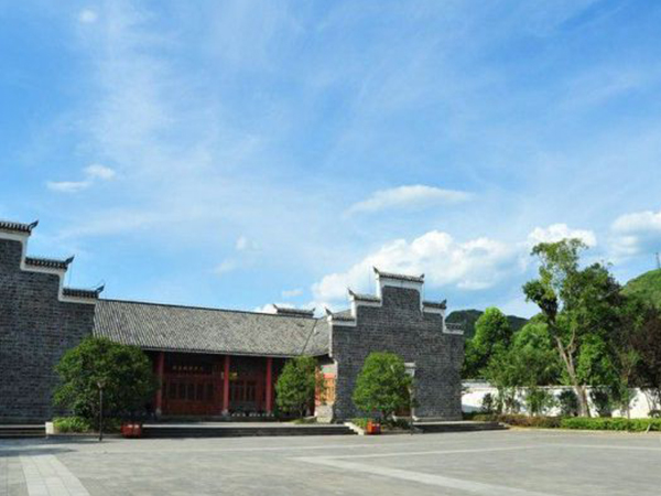方形供粉桶